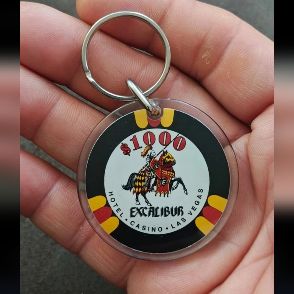 90s Vintage Excalibur Hotel & Casino Las Vegas $1000 Chip Hard Plastic Keychain.